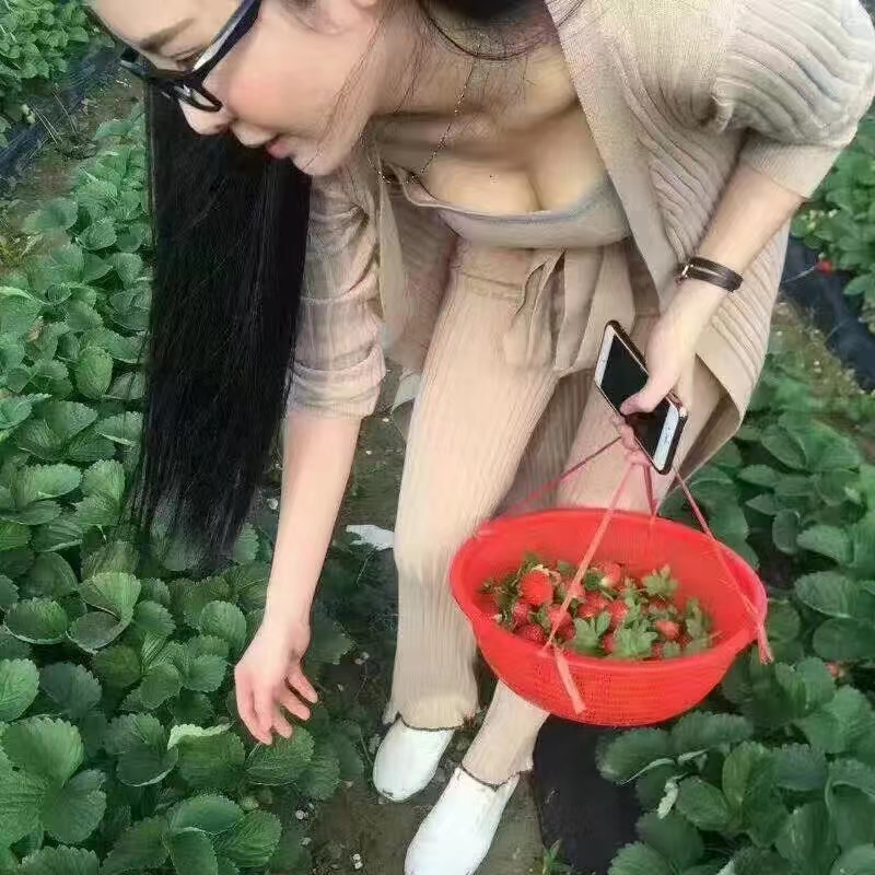 大連一女子住酒店三天沒開窗，退房發(fā)現(xiàn)窗外是衛(wèi)生間